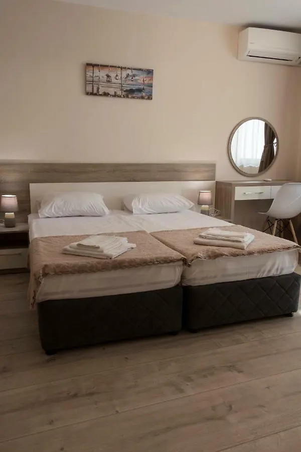 Margis Home Burgas Apartment